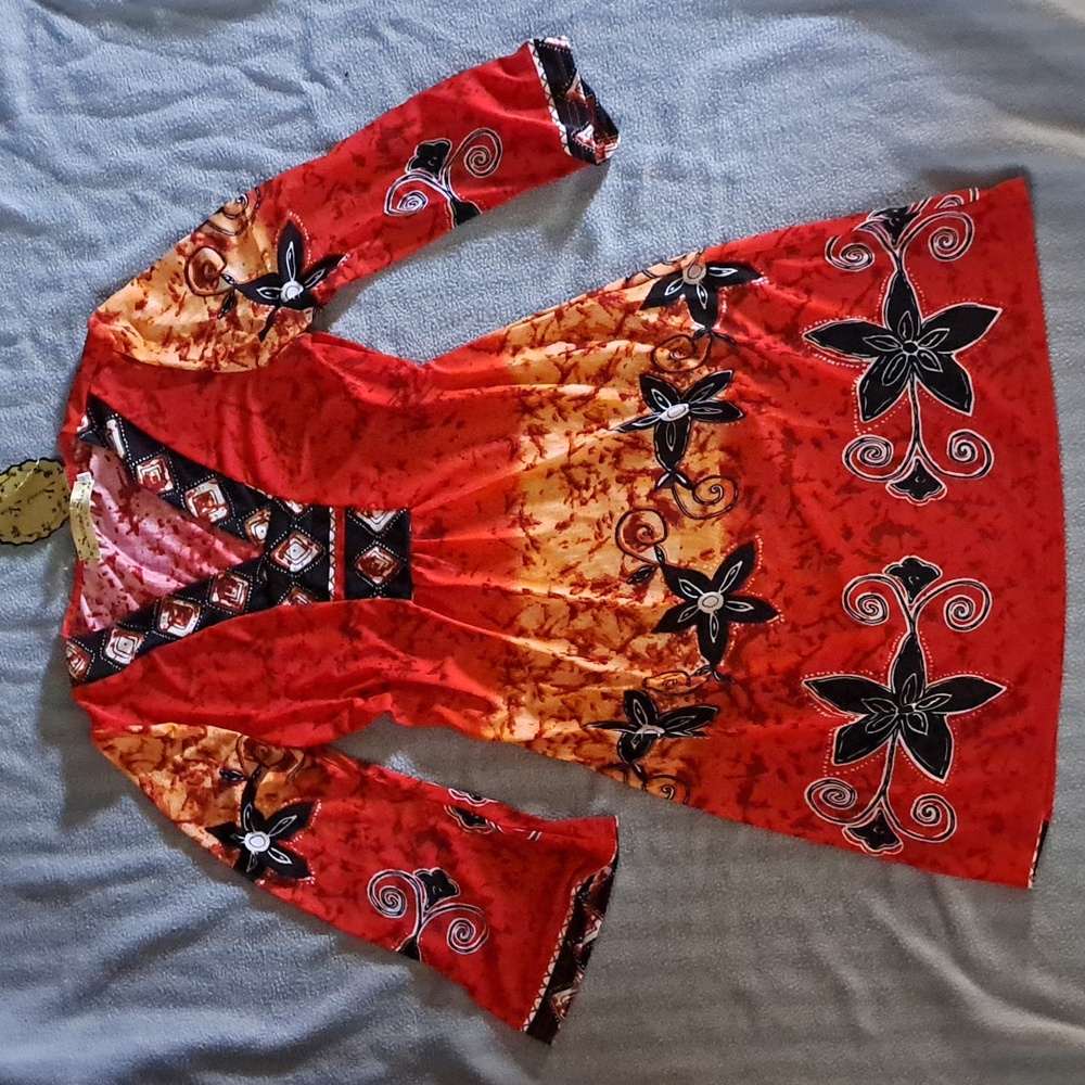 Second Skin 3/4 Sleeve Tunic Blouse Brand New With Tags